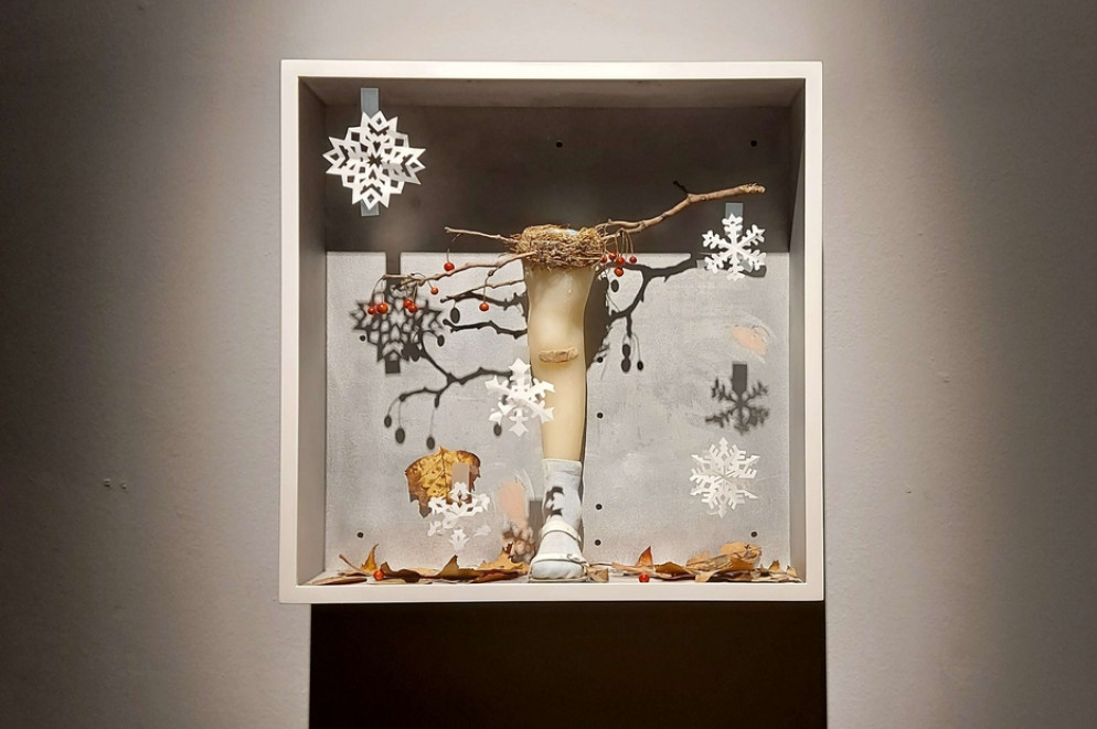 Robert Gober, “Bird’s Nest” (2018-19) - .