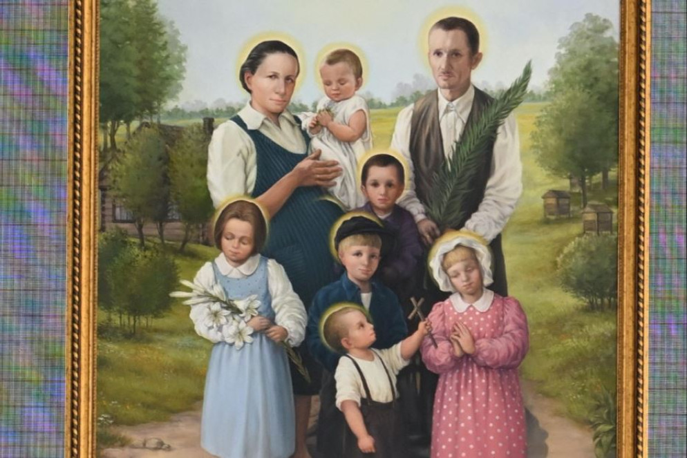 Un dipinto raffigurante la famiglia sterminata dai nazisti - Foto di archivio
