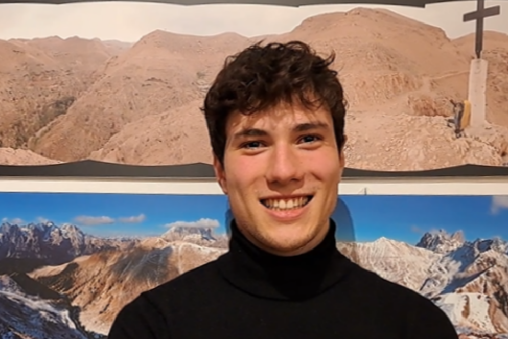 Edoardo Santini durante l'intervista nella parrocchia dei Santi Fiorentini - .
