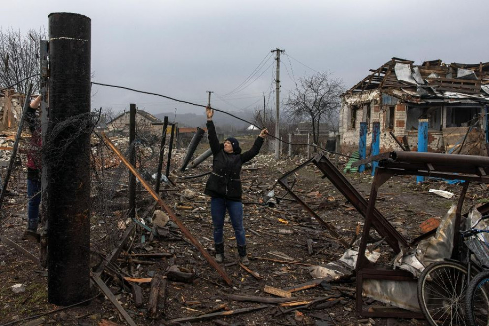 I bombardamenti russi nei villaggi della regione di Sumy lungo la frontiera fra Ucraina e Russia - Ansa