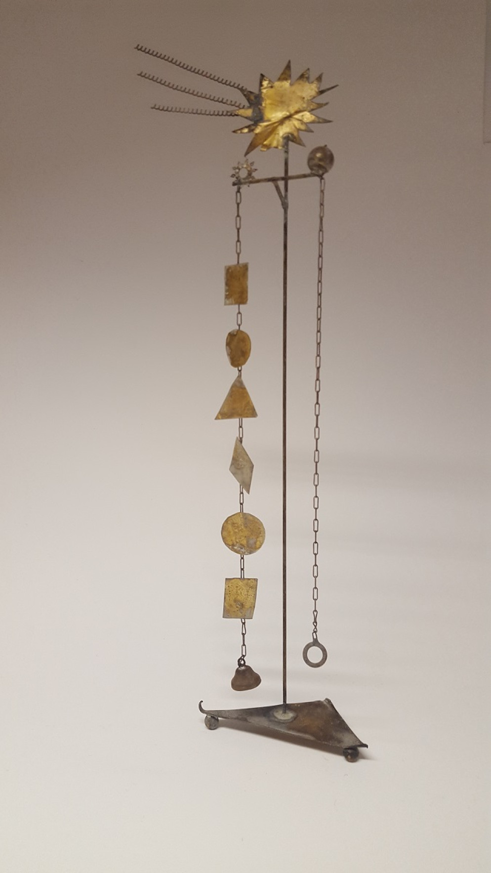 Fausto Melotti, "Natale", 1963, ottone. Collezione privata - © Eredi Melotti, Milano, by Siae 2021 / © Fondazione Fausto Melotti, 2021 / Courtesy Hauser & Wirth