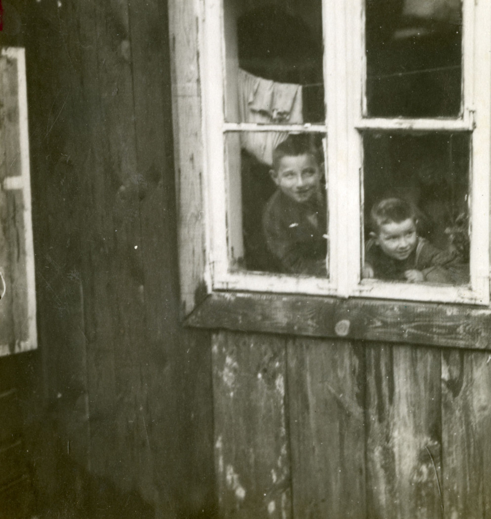 Una fotografia di Georges Simenon esposta a Liegi nella mostra “Simenon, images d’un monde en crise” - © Grand Curtius - Ville de Liège