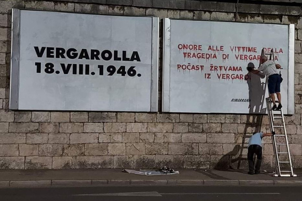 A Pola manifesti in memoria degli oltre 100 morti in spiaggia - per gentile concessione di P. Berra