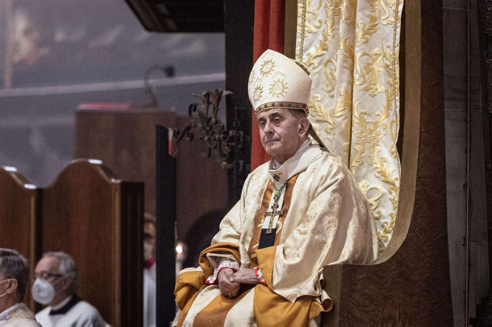 L'arcivescovo di Milano Mario Delpini durante il Pontificale in Duomo per l'apertura dell'anno pastorale - Fotogramma