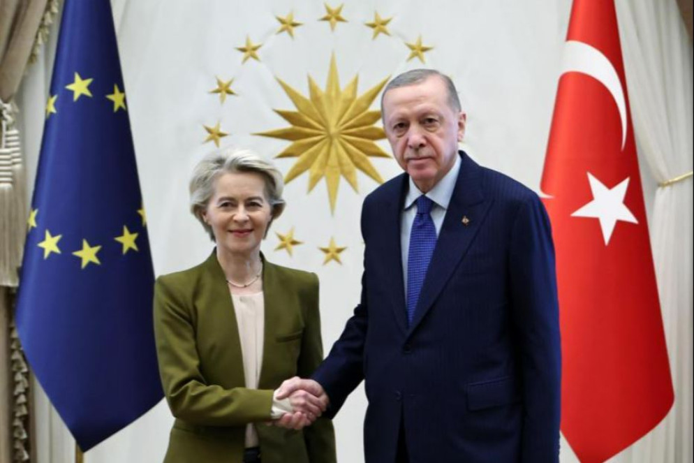 Ursula von der Leyen con Erdogan - ANSA