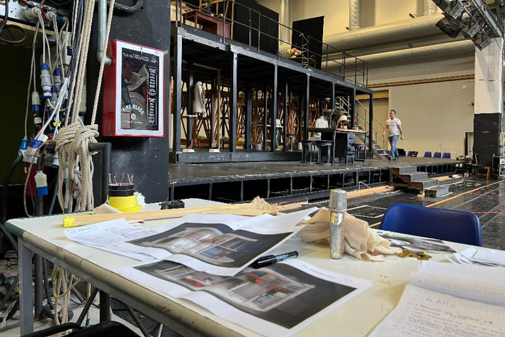 I bozzetti e le prove del “Cappello di paglia”, l'opera di Nino Rota che va in scena alla Scala - Gambassi