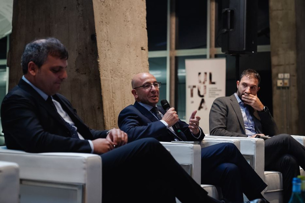 Nessuno resti indietro. Formazione e fiducia per l'inclusione sociale e occupazione dei più fragili: nella foto Luca Mazza, giornalista di Avvenire, in dialogo con Pietro Cum Amministratore Delegato ELIS e Emiliano Manfredonia, Presidente nazionale ACLI - © Carmelo Farini photography