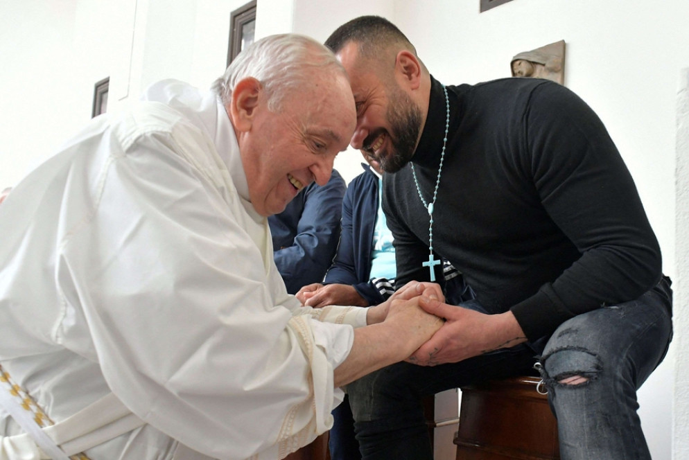 Il Papa nel carcere di Civitavecchia - Ansa / Vatican Media