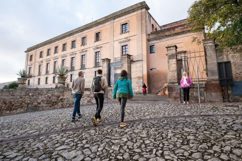 Sulle strade francescane per “Noi camminiamo in Sardegna”: Laconi, verso il Menhir Museum - Riccardo Locci e Giulia Furcas