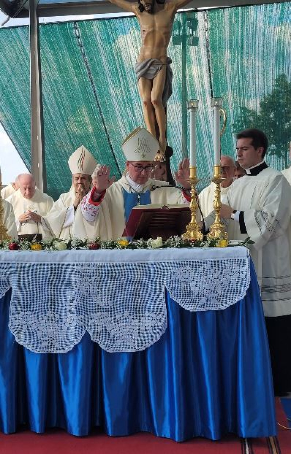 La Messa con il vescovo Tremolada al santuario di Maria Rosa Mistica - Riccardo Caniato