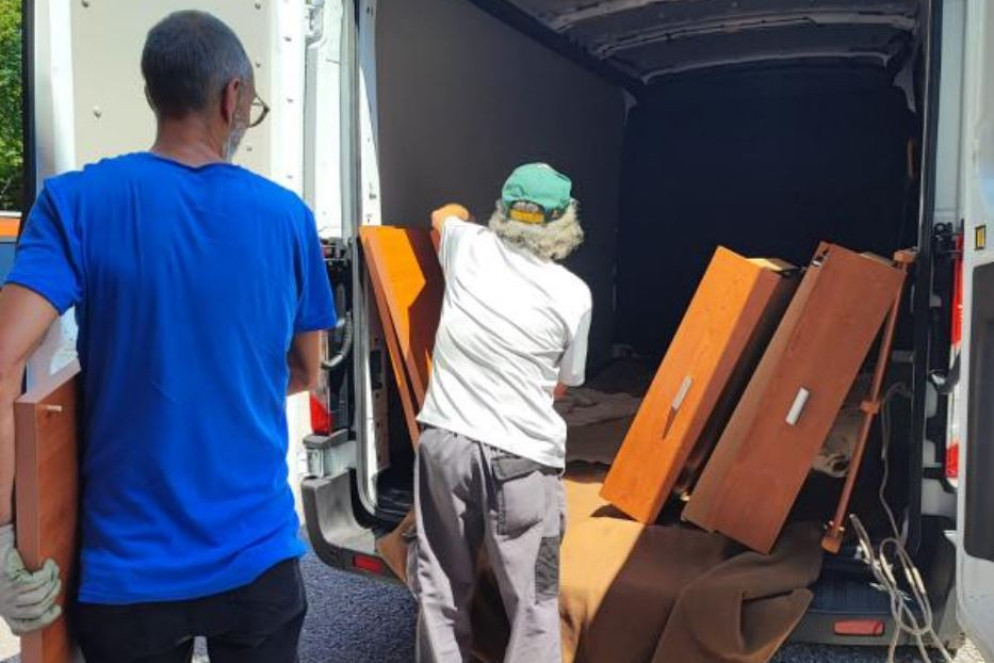 La raccolta di materiale usato sostiene l'attività di Emmaus