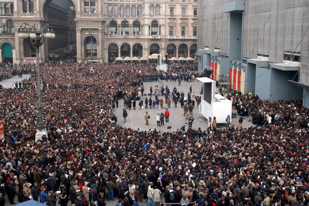 Folla ai funerali di don Giussani - Fotogramma