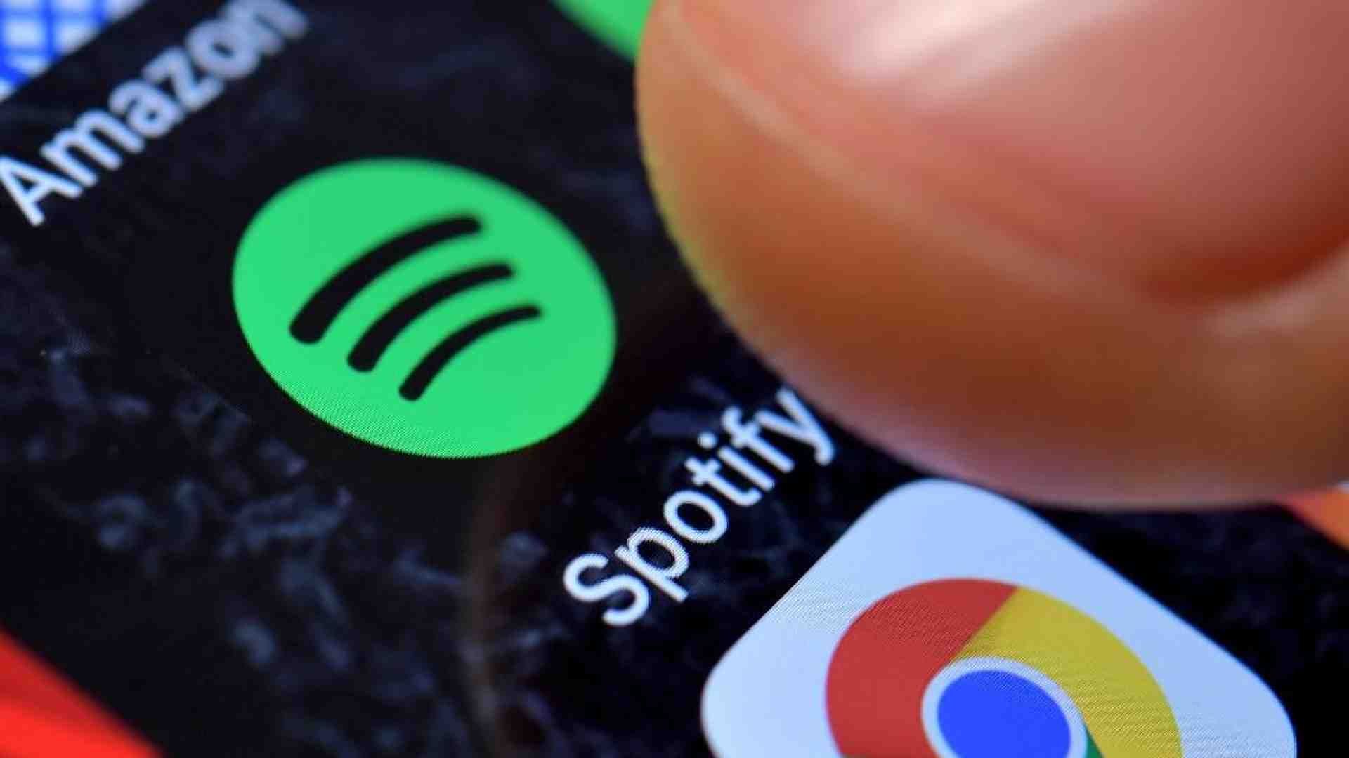 Immagine di Se ascolti in streaming una canzone su Spotify, quanto guadagna l’artista?