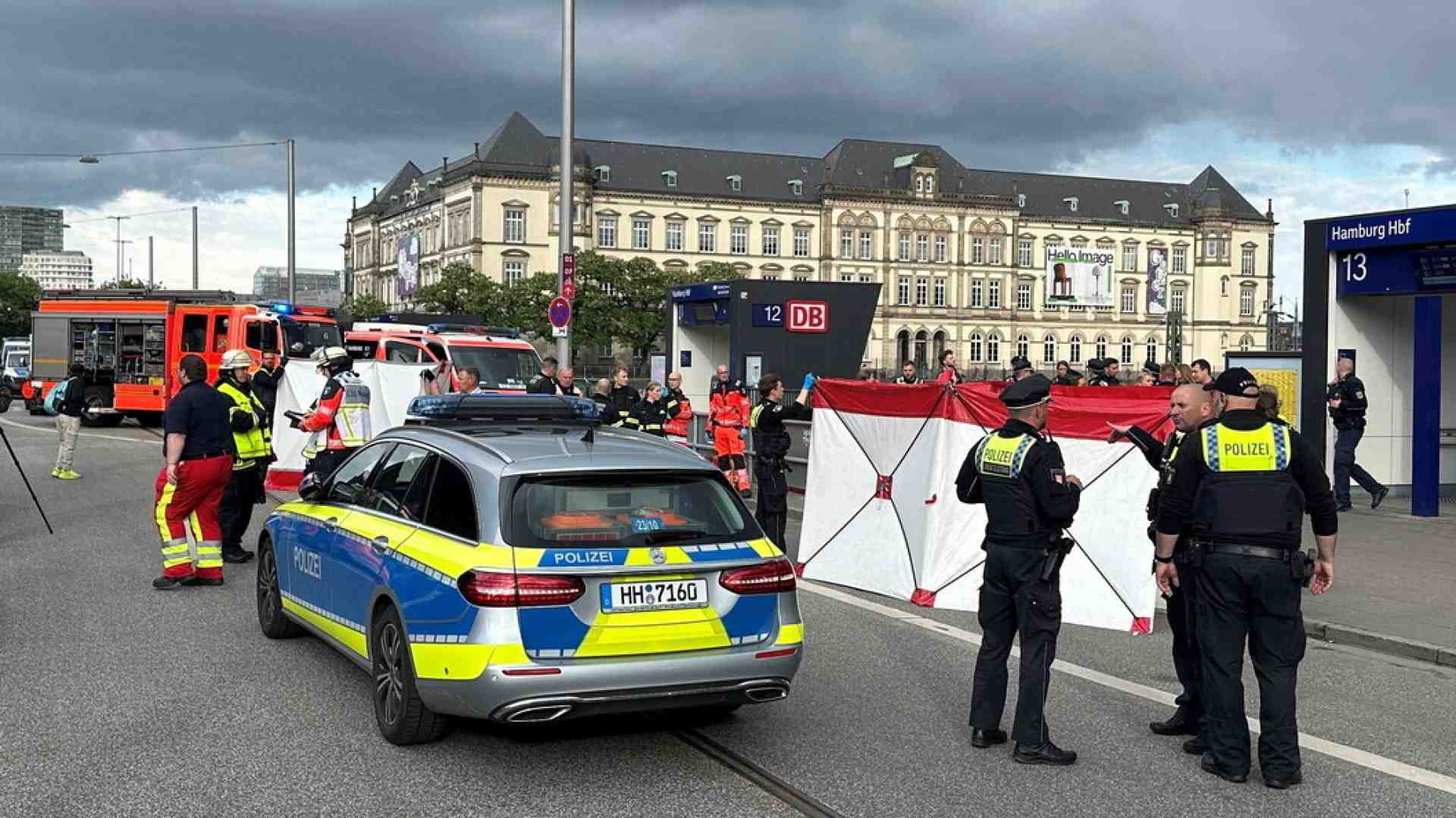 Immagine di Attacco con coltello ad Amburgo, 17 feriti, fermata una donna