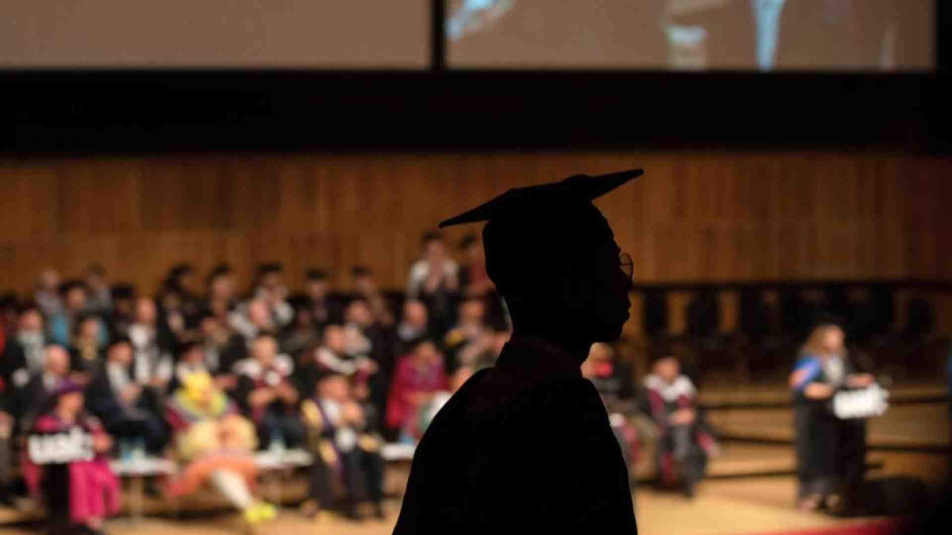 Immagine di Conti in rosso per le università britanniche, «a rischio la figura del tutor»