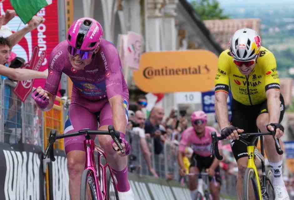 La vittoria di Mads Pedersen a Vicenza (foto LaPresse)