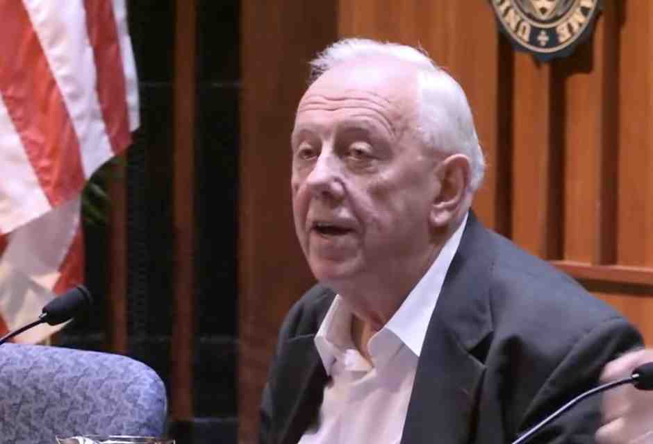 &nbsp;Alasdair MacIntyre nel 2012 (da un video di  Nicola Center for Ethics and Culture)<br />
