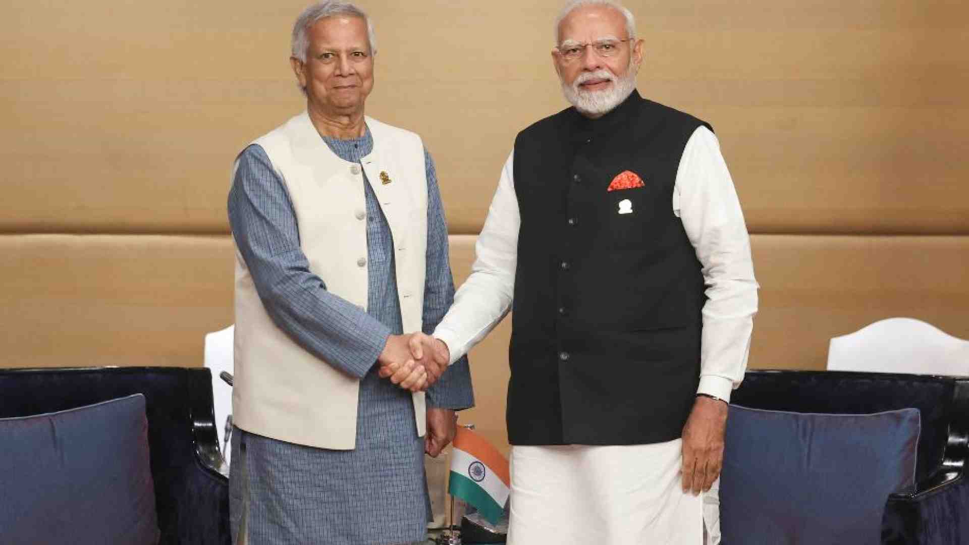 Immagine di Yunus tenta di salvare il Bangladesh dal caos