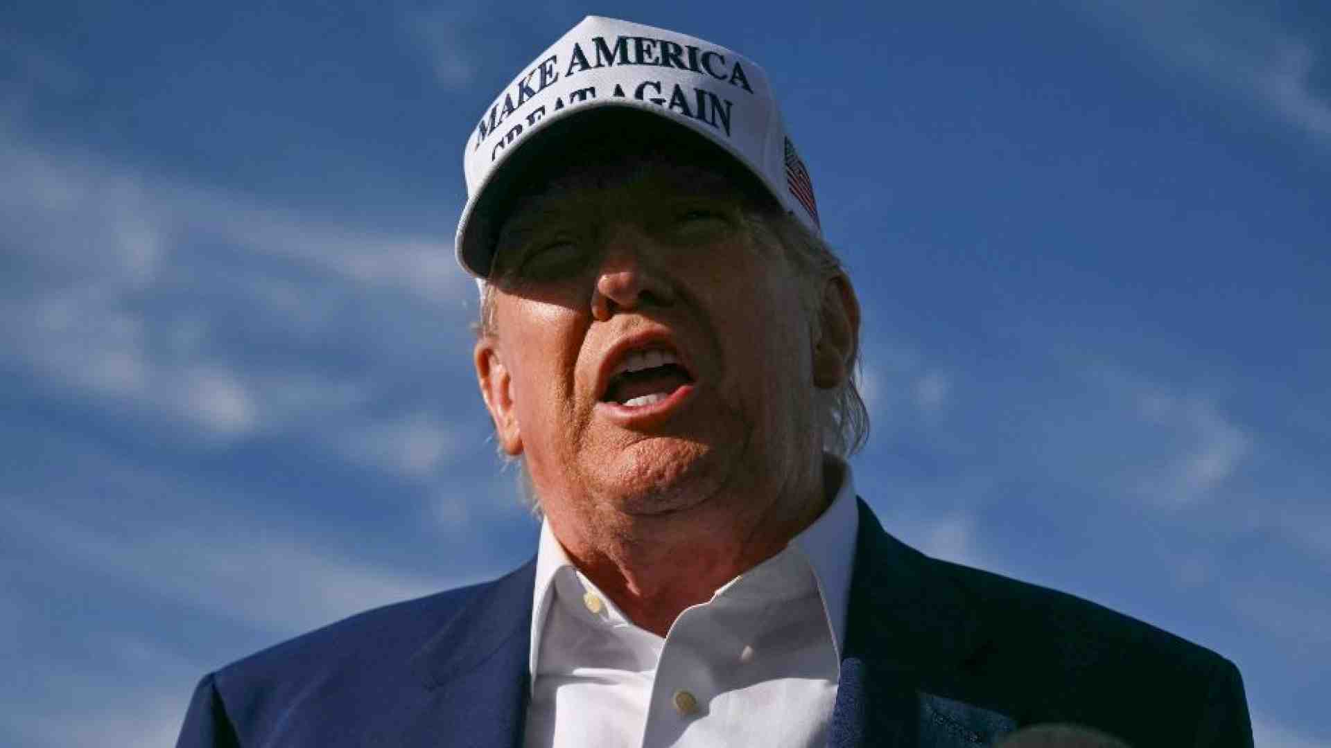 Immagine di L'ennesimo dietrofront di Trump sui dazi per l'Ue. E Putin «è impazzito»