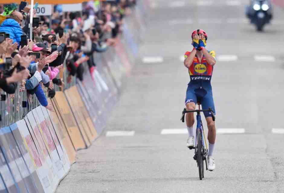 La vittoria di Carlos Verona nella 15esima tappa del Giro d'Italia 2025 (foto LaPresse)