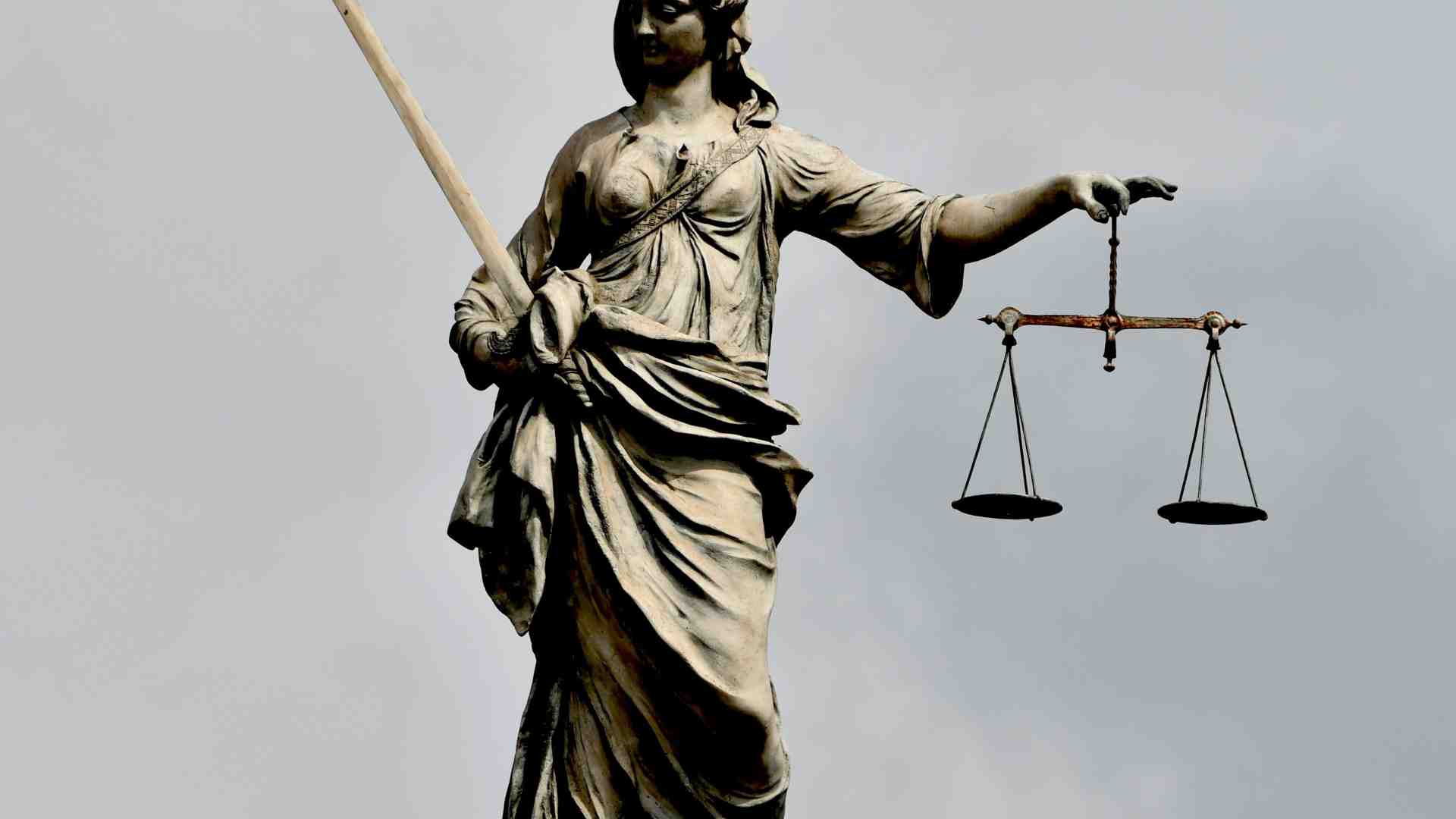 Immagine di Quando si considera un ostacolo il rispetto dello stato di diritto. Si scrive giustizia, si legge Orwell