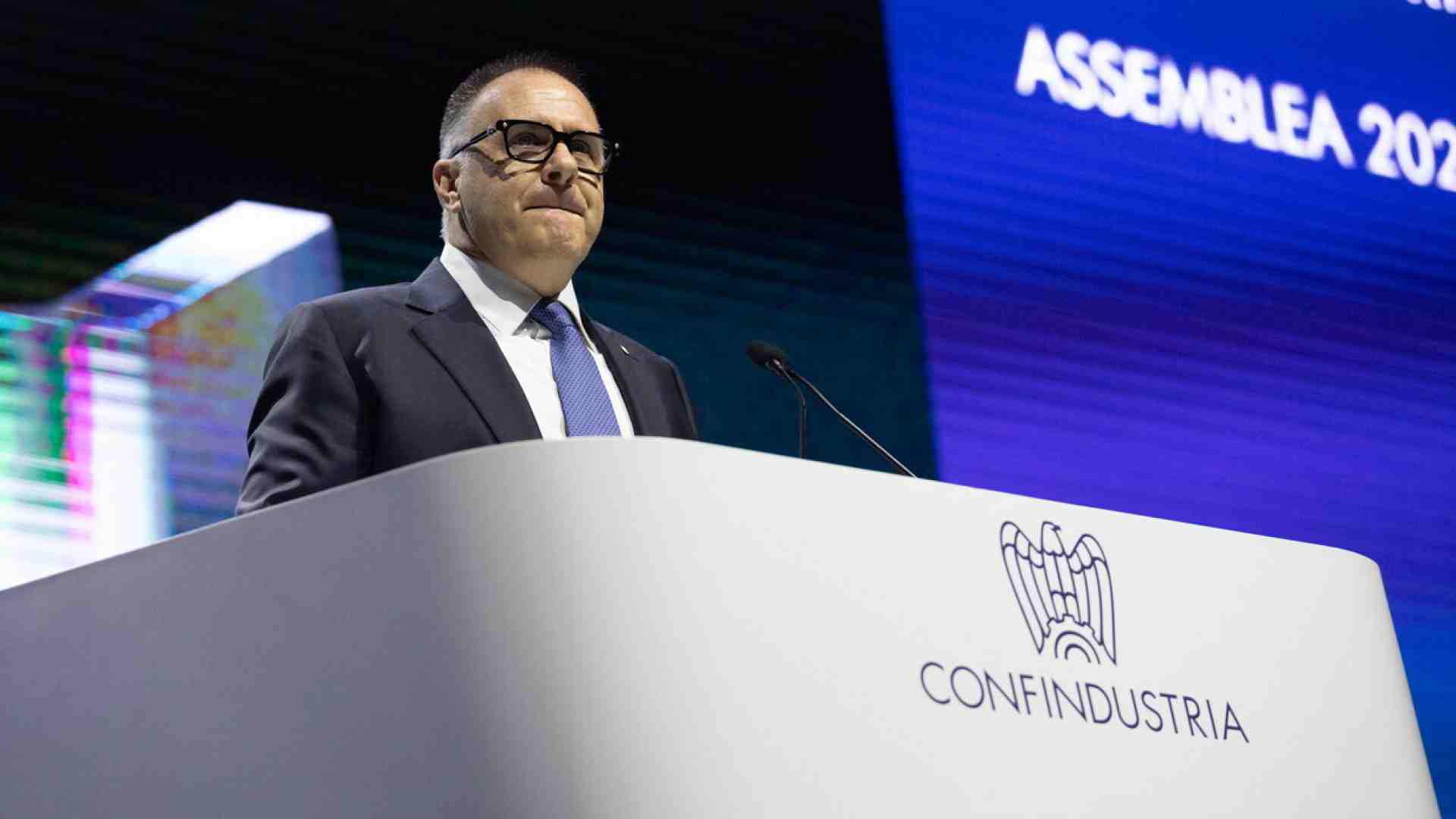 Immagine di La competitività impone una svolta e un cambio di marcia. La scossa di Confindustria al governo, con piani