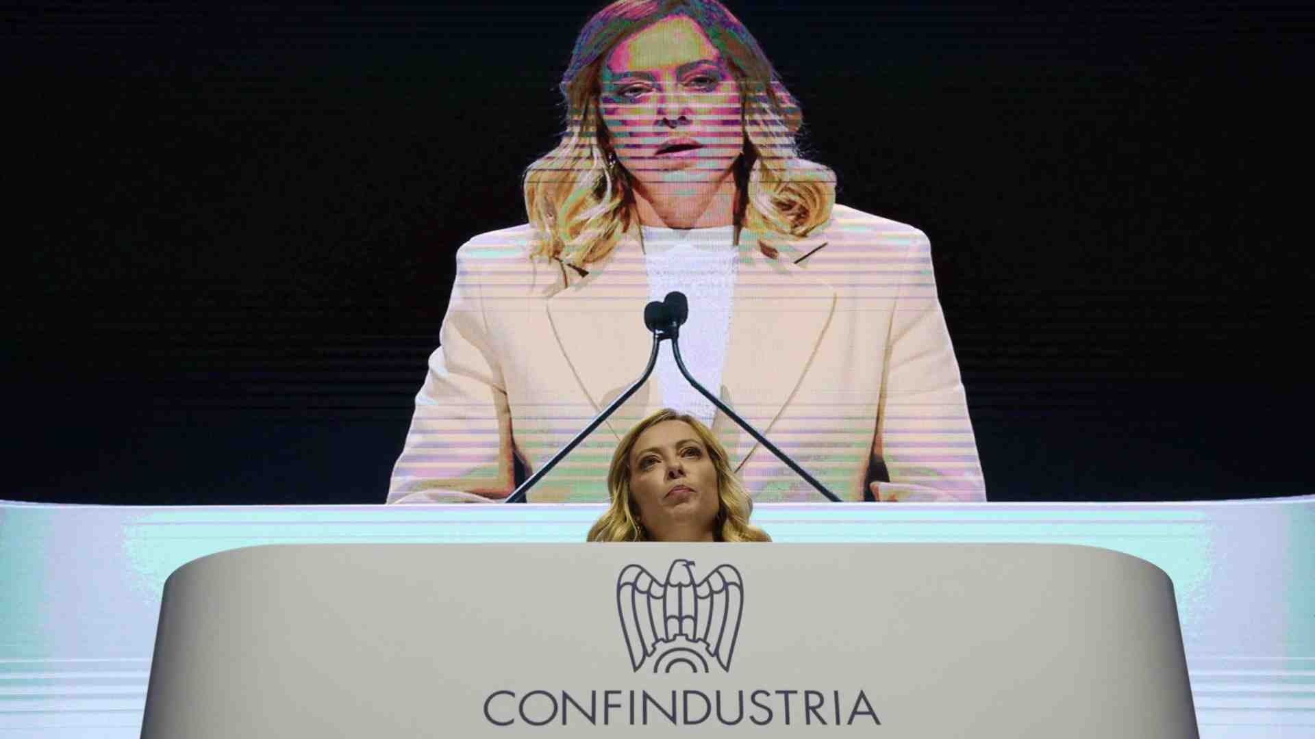 Immagine di Meloni: «Via i dazi interni all'Ue. Pensiamo in grande»