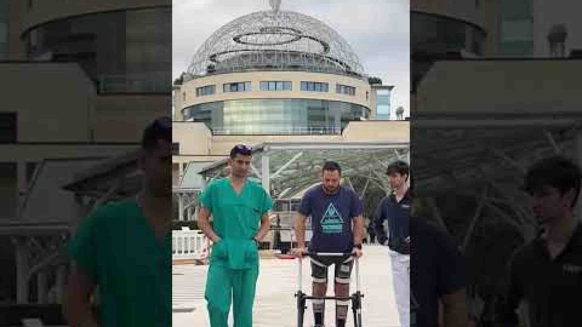 Immagine di Il paraplegico che cammina dopo la neurostimolazione. «È la prima volta»