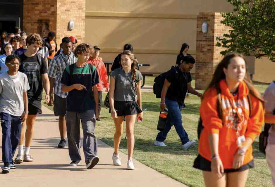 I liceali dell’Oklahoma dovranno studiare le teorie del complotto trumpiane sul 2020