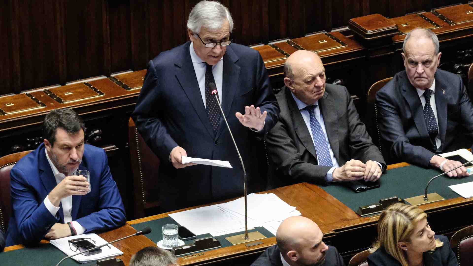 Immagine di Tajani-Crosetto-Giuli: "Gaza non è di sinistra". Si spacca l'opposizione e rinasce il Terzo Polo