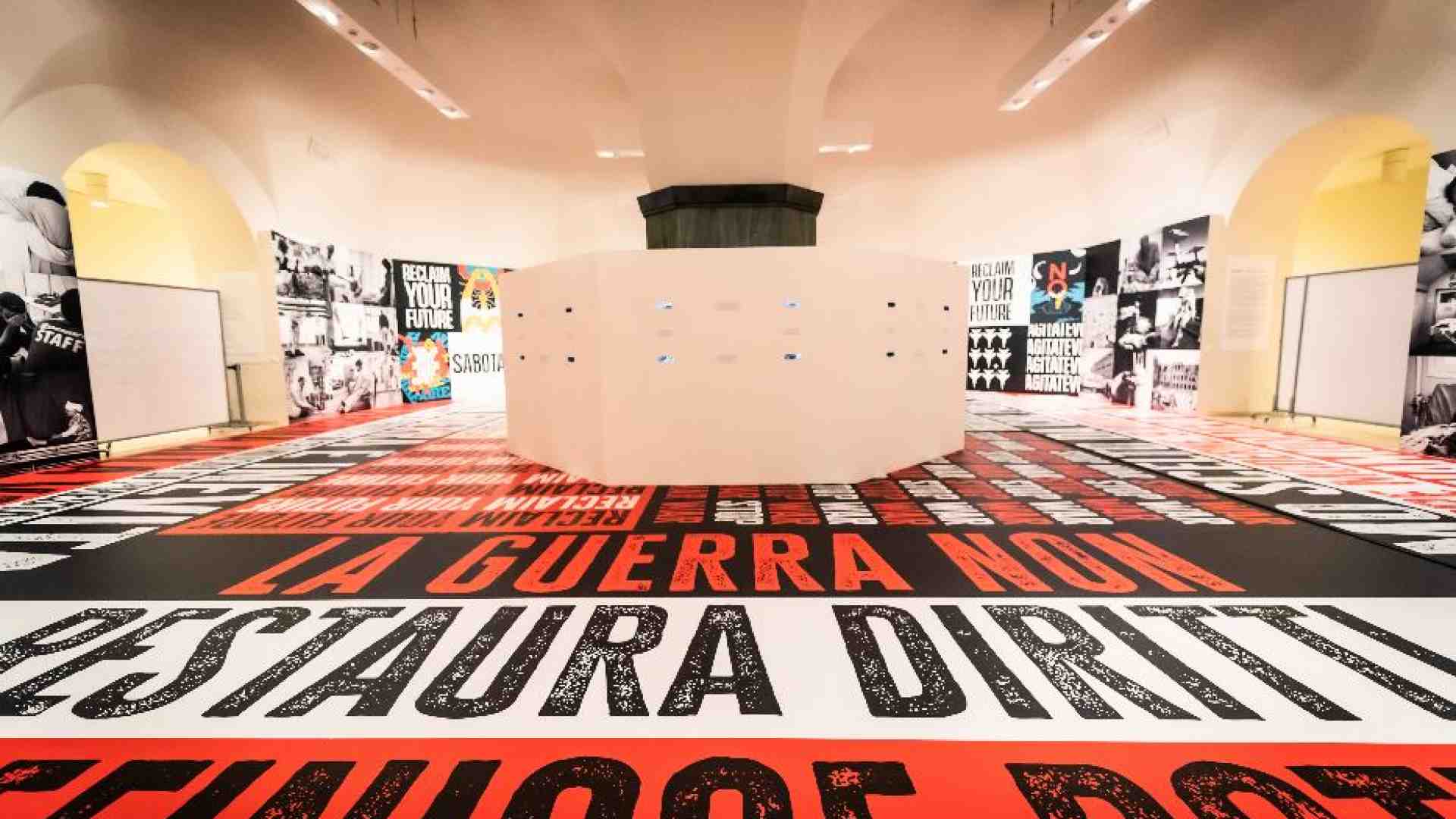 Immagine di Vittime civili e street-art, insieme «Contro la guerra»