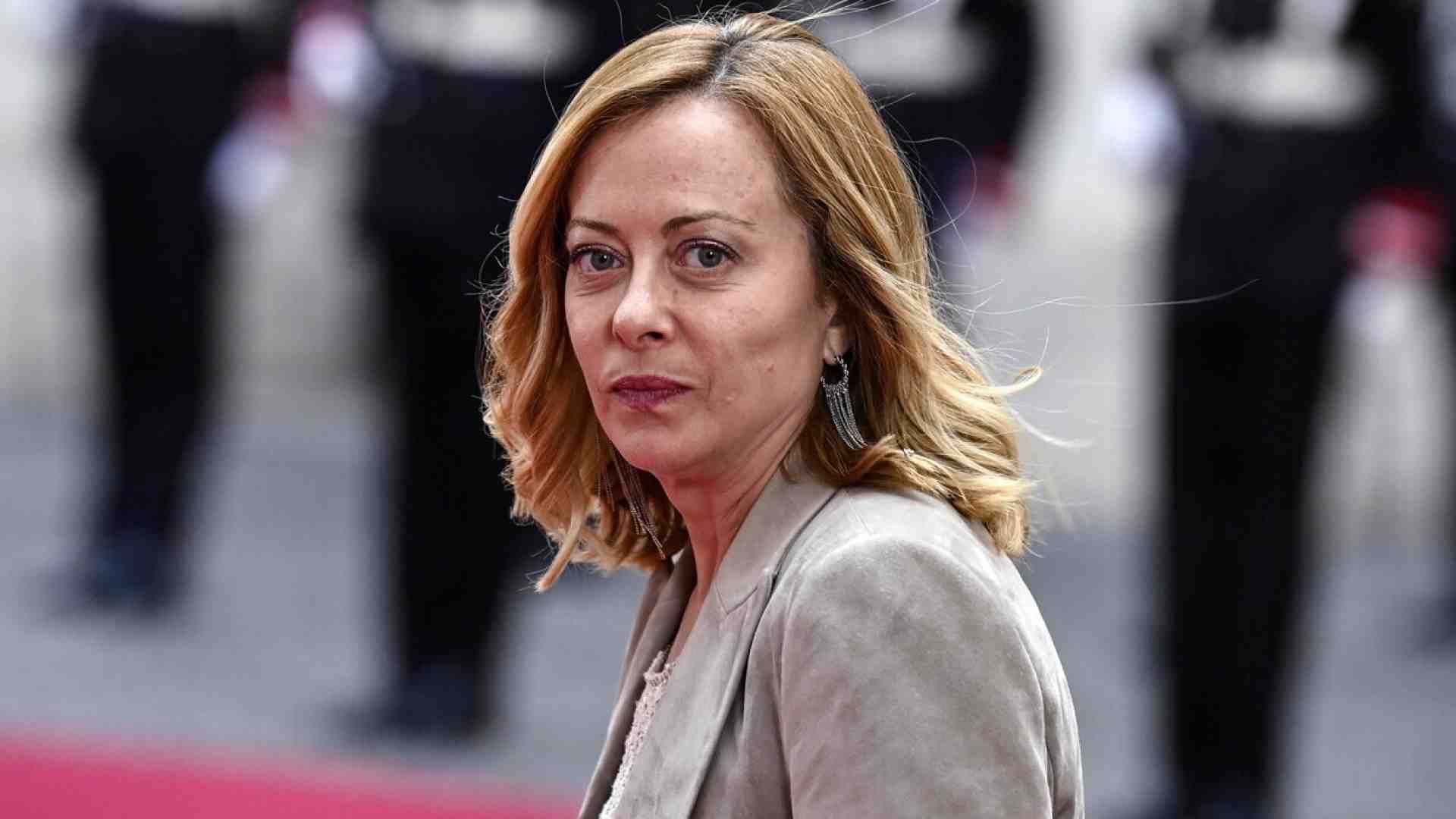 Immagine di Giorgia Meloni sui referendum dell'8 e 9 giugno: "Vado a votare, ma non ritiro la scheda"