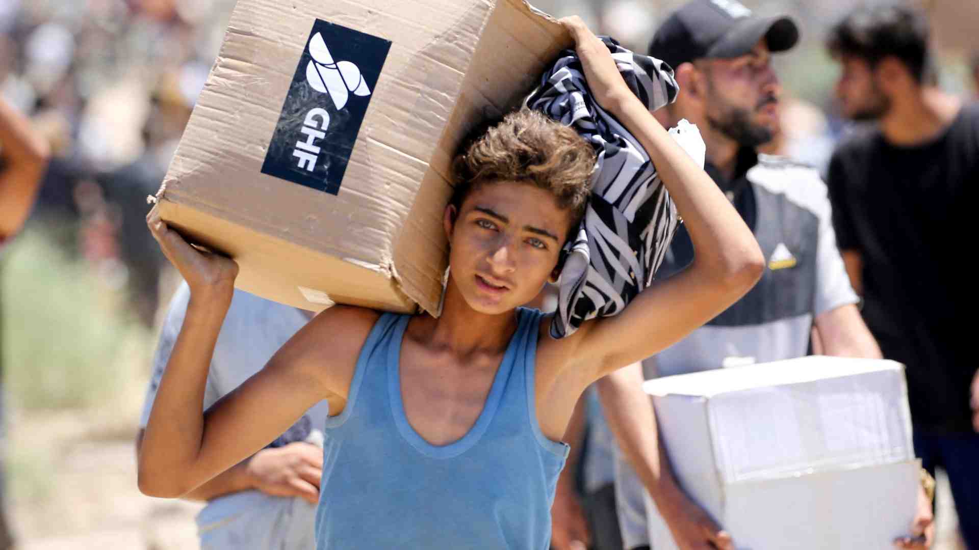 Immagine di Spari, morti e versioni contrastanti: l'altra guerra è sugli aiuti umanitari