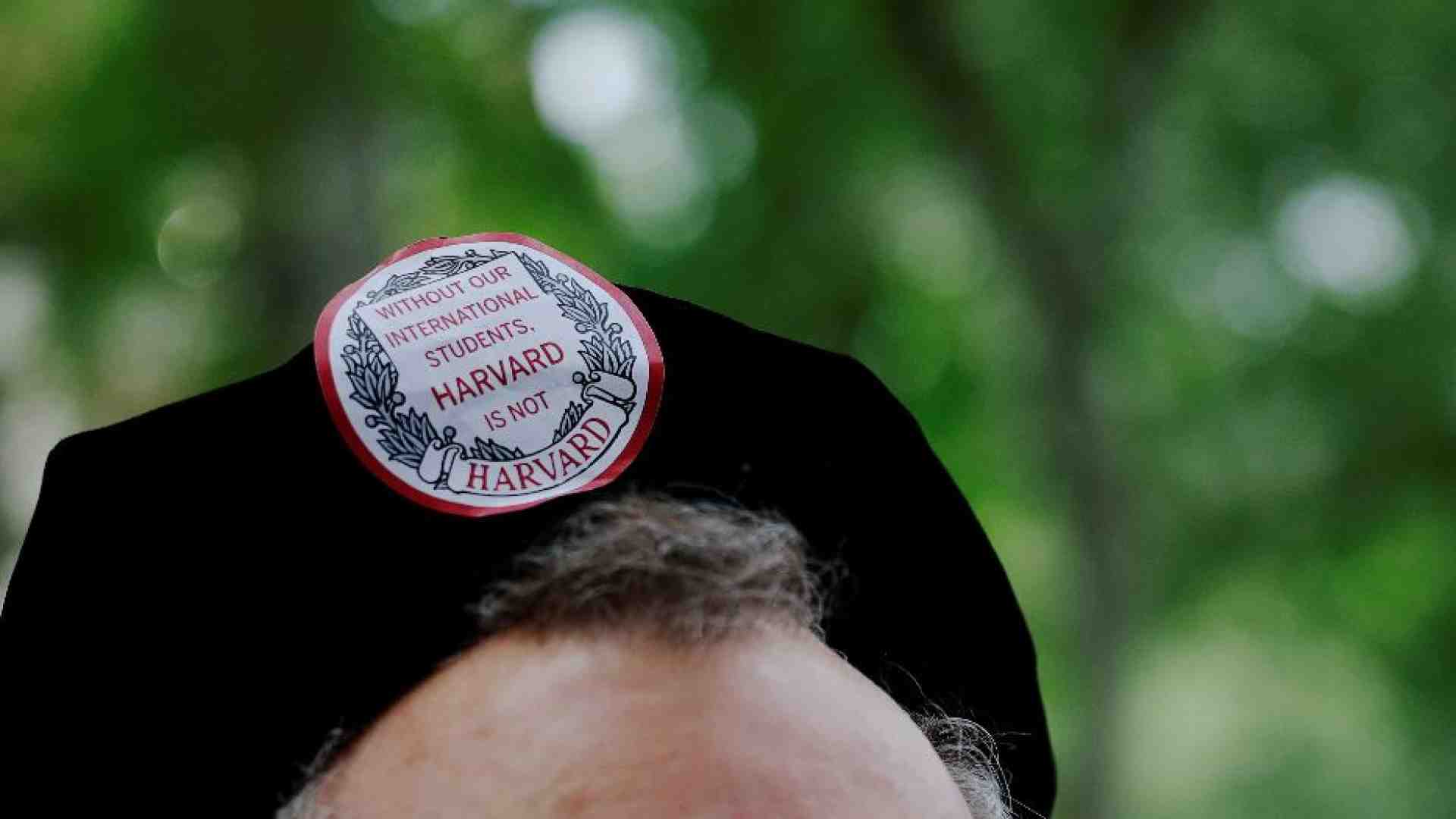 Immagine di Perché chiudere agli stranieri le università Usa aiuterà la Cina