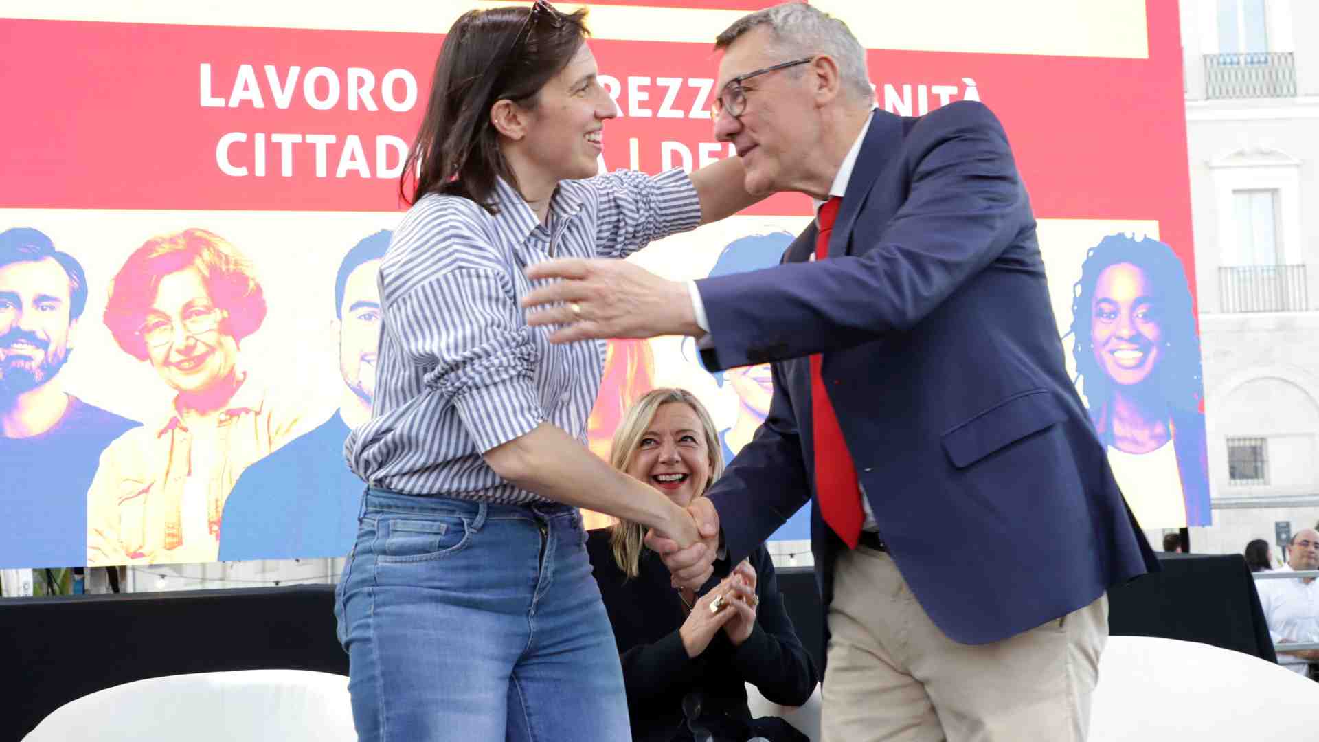 Immagine di Metodo Mao, ma col sorriso. Schlein spiega il referendum sul Jobs Act: “Non è una resa dei conti. È autocritica”