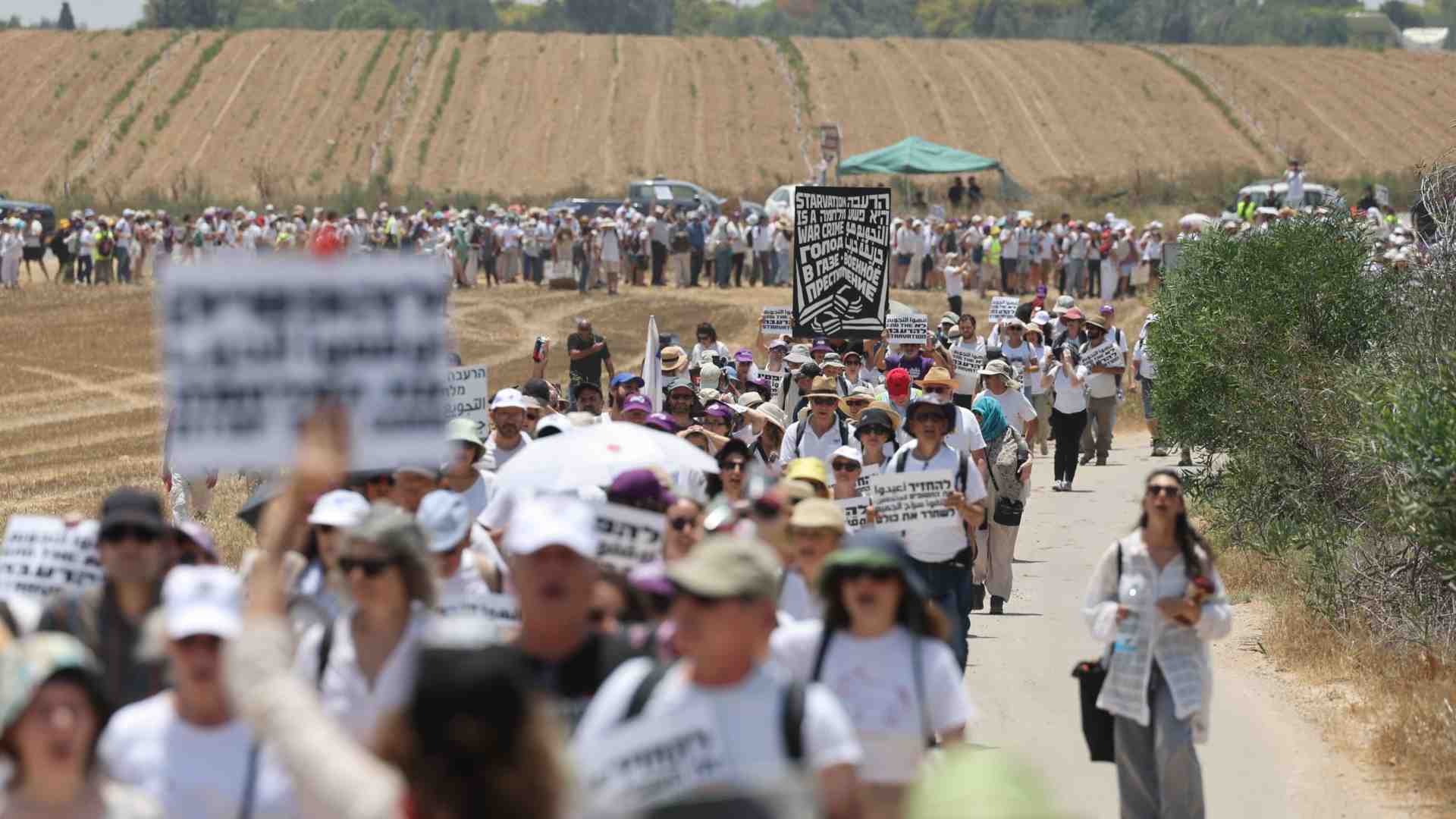 Immagine di «Il cibo e gli aiuti li portiamo noi». La marcia degli israeliani verso Gaza