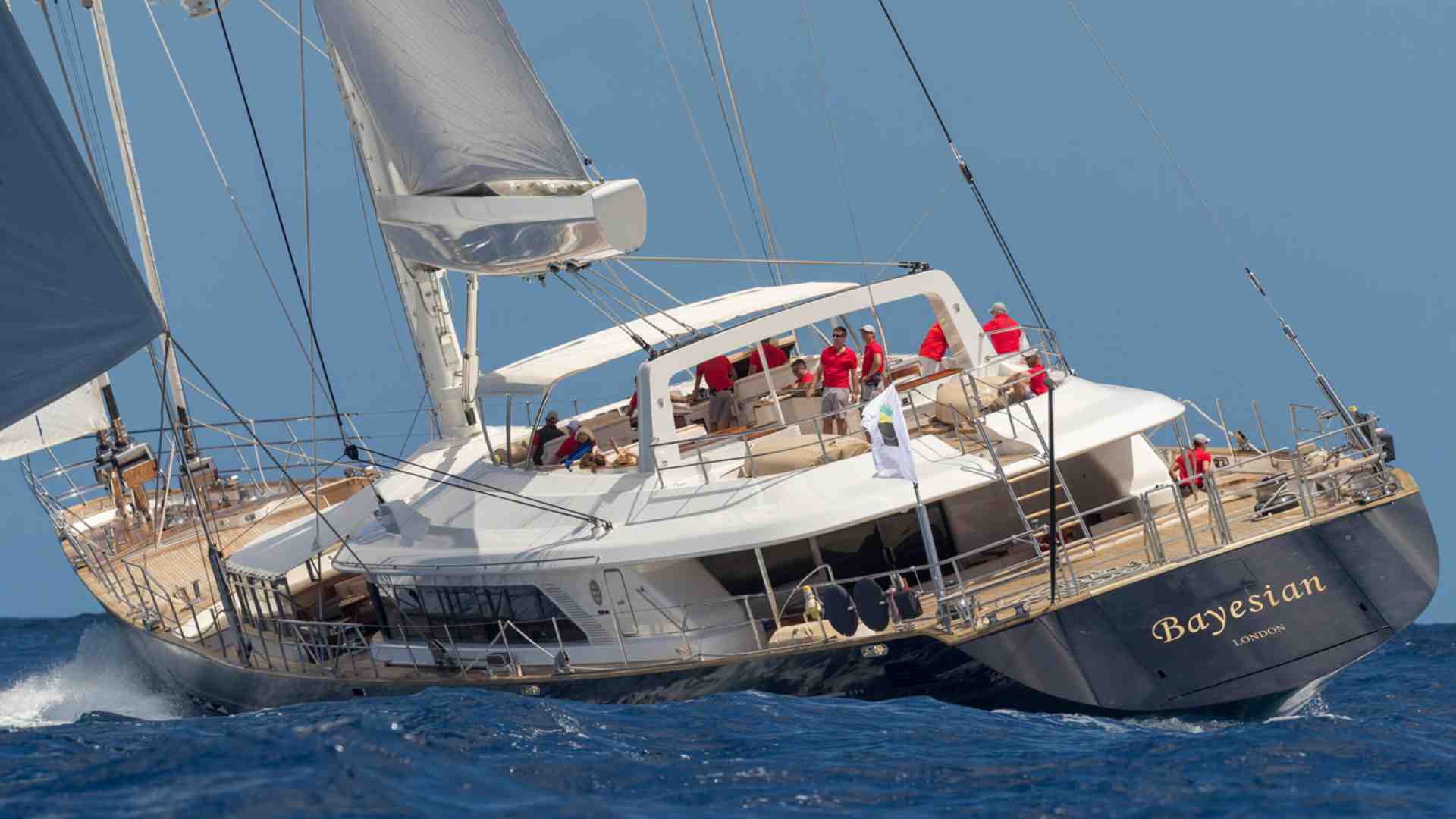 Immagine di Chi sono i dispersi (e la vittima) del naufragio della barca a vela a Palermo