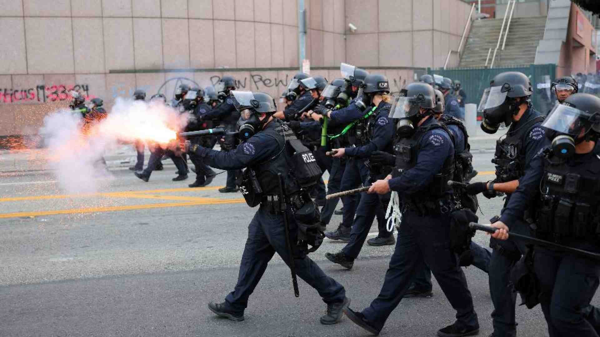 Immagine di Trump: «Un nemico straniero sta invadendo la città, non lo permetterò»