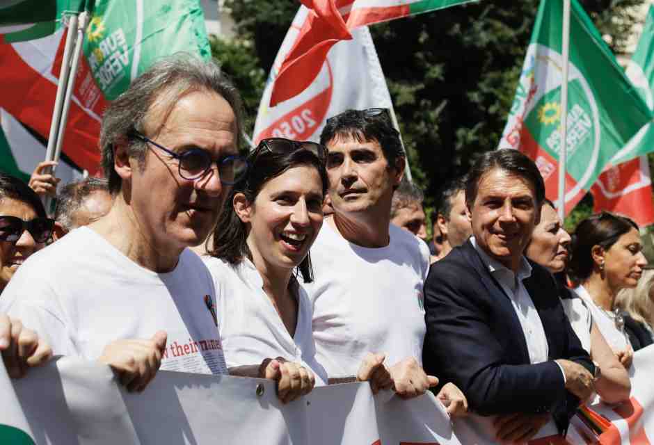 L'abaco di Schlein. Non parla di sconfitta e riparte da Taranto: "Abbiamo più voti di Meloni". L'intifada riformista