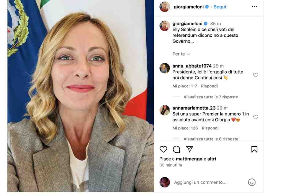 La risposta di Meloni a Schlein sul referendum: un selfie con sorriso
