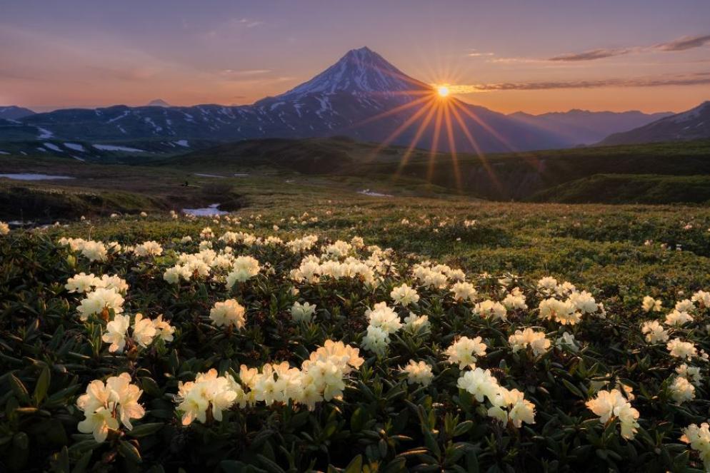 Kamchatka, alba sul vulcano Vilyuchinsky