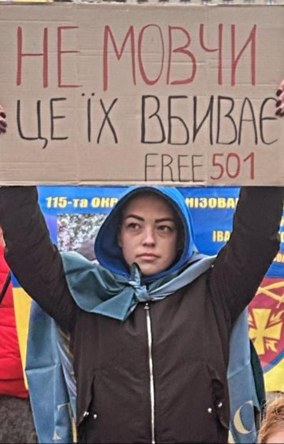 Olga Kurtmallayeva, l'attivista malata di cancro che guida le manifestazioni per chiedere la liberazione dei prigionieri di guerra, fra cui suo marito - Avvenire