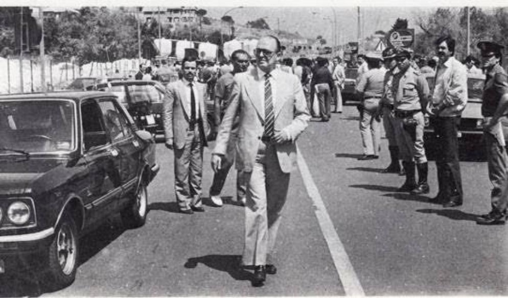 Il prefetto Carlo Alberto dalla Chiesa a Palermo, 16 giugno 1982, dopo la strage della Circonvallazione - Ansa