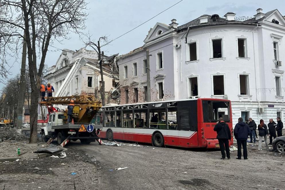 La strage della Domenica delle Palme a Sumy: il bus colpito dai missili russi - Reuters