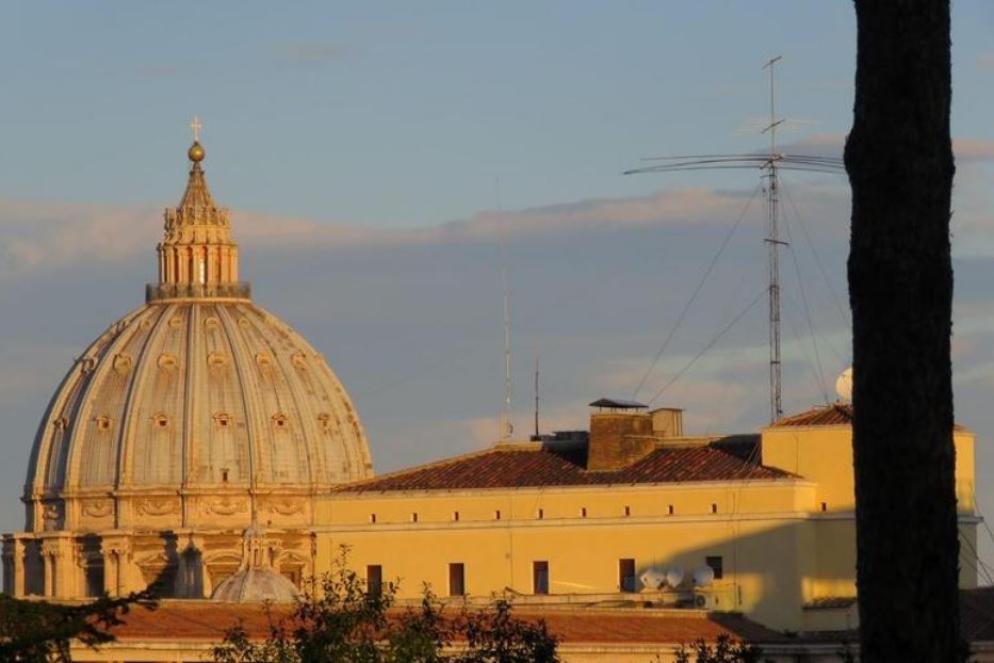 A destra le antenne della stazione radioamatoriale HV0A gestita da Francesco Valsecchi - Da QRZ