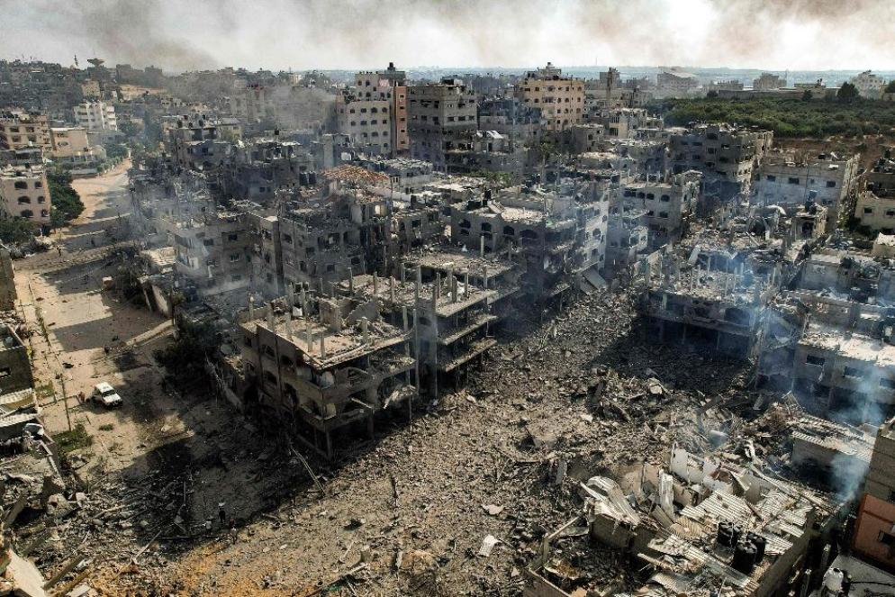 Una veduta aerea del campo profughi palestinese di Jabalia, nella Striscia di Gaza, dopo i raid israeliani - Ansa