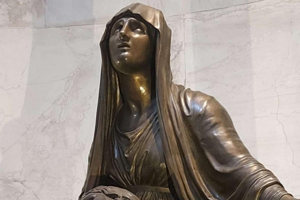 La Pietà, o anche il Compianto è custodita nel Tempio Canoviano di Possagno (Tv) - .