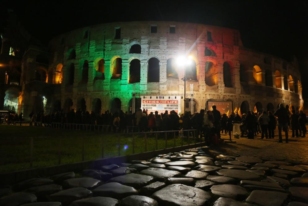 La manifestazione al Collosseo di "Città per la vita" del 2016 - Siciliani/Stefano Dal Pozzolo