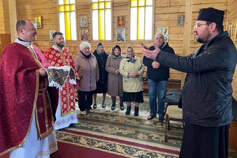 Il vescovo Maksym Ryabukha nella parrocchia greco-cattolica di Kramatorsk - Gambassi