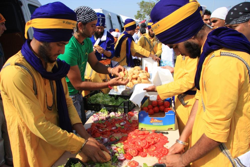 Cerimonia di inaugurazione di un tempio Sikh in provincia di Cremona - Restelli